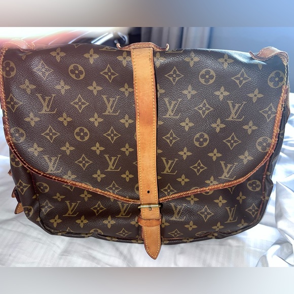 Louis Vuitton Monogram Saumur 35 - Picture 2 of 16